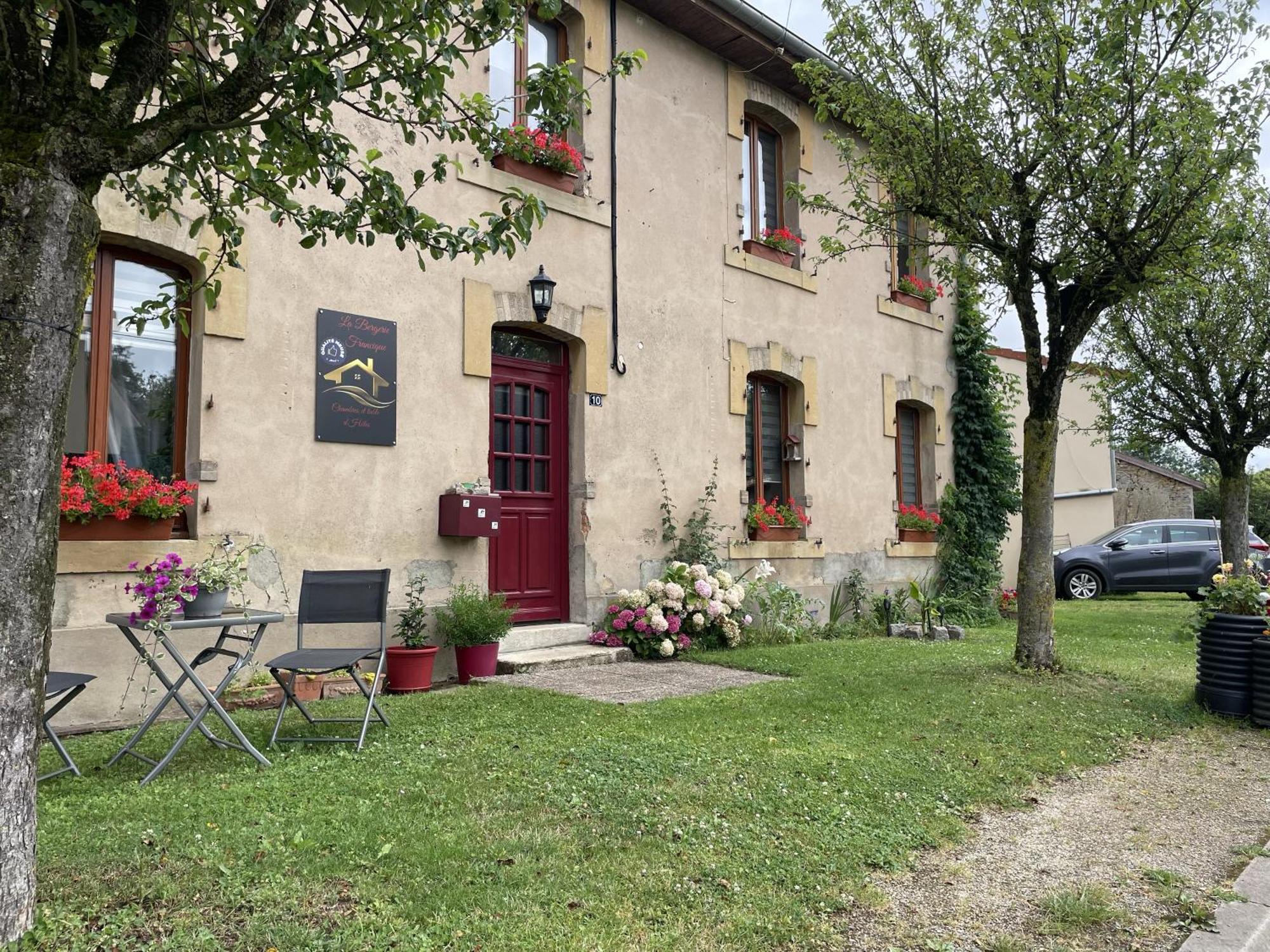 Appartement Bergerie Francique à Lachaussee Extérieur photo